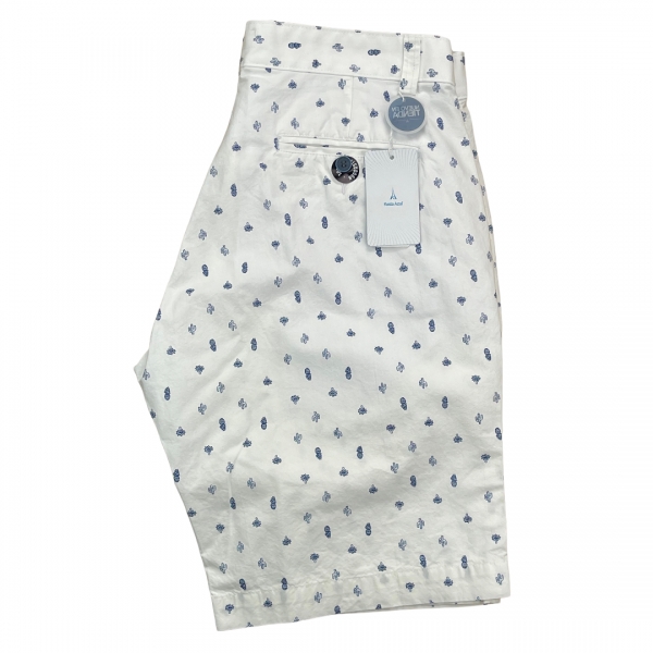 BERMUDA FONDO BLANCO DETALLADA